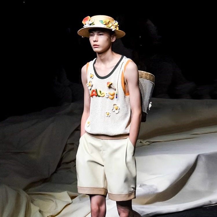 初荨 复古时髦压皱做旧PU皮撞色宽松潮流男短裤 山谷少年原创设计,淘宝优惠券,粉丝福利购,淘宝优惠卷