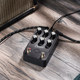 ຕີນກີຕ້າໄຟຟ້າ UAUAFXPedals