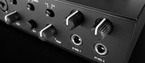 包邮NI KOMPLETE AUDIO 6MKII USB 6进6出音频接口DJ混音录音声卡 - 图1