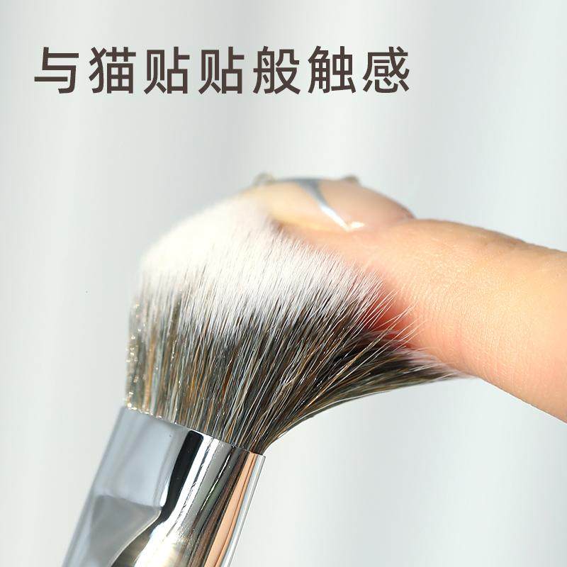 郭小妞瑰金坡面腮红刷点彩刷上妆清透自然脸部修容刷超柔软化妆刷,淘宝优惠券,粉丝福利购,淘宝优惠卷