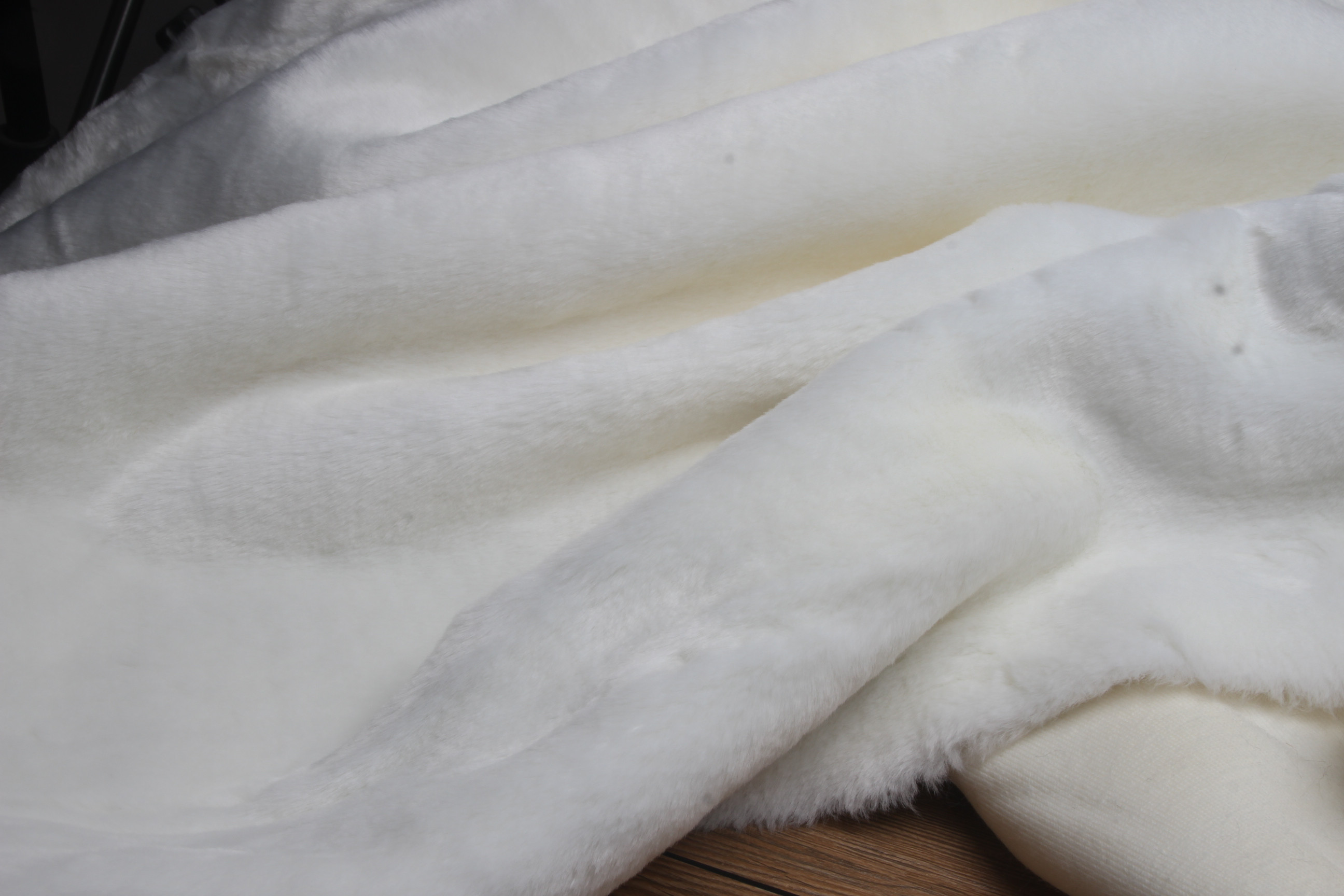 白色高档仿獭兔毛皮草毛绒布料秋冬外套服装布料马甲手工 DYA面料 - 图1