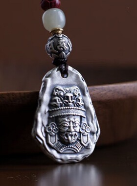 扎基拉姆小吊坠女财神复古雕刻