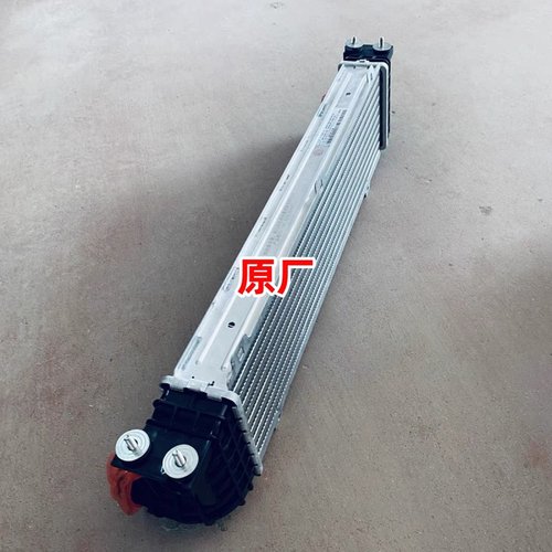 适用江铃域虎驭胜水箱中冷器宝典大道进气冷却器中冷箱总成 - 图0