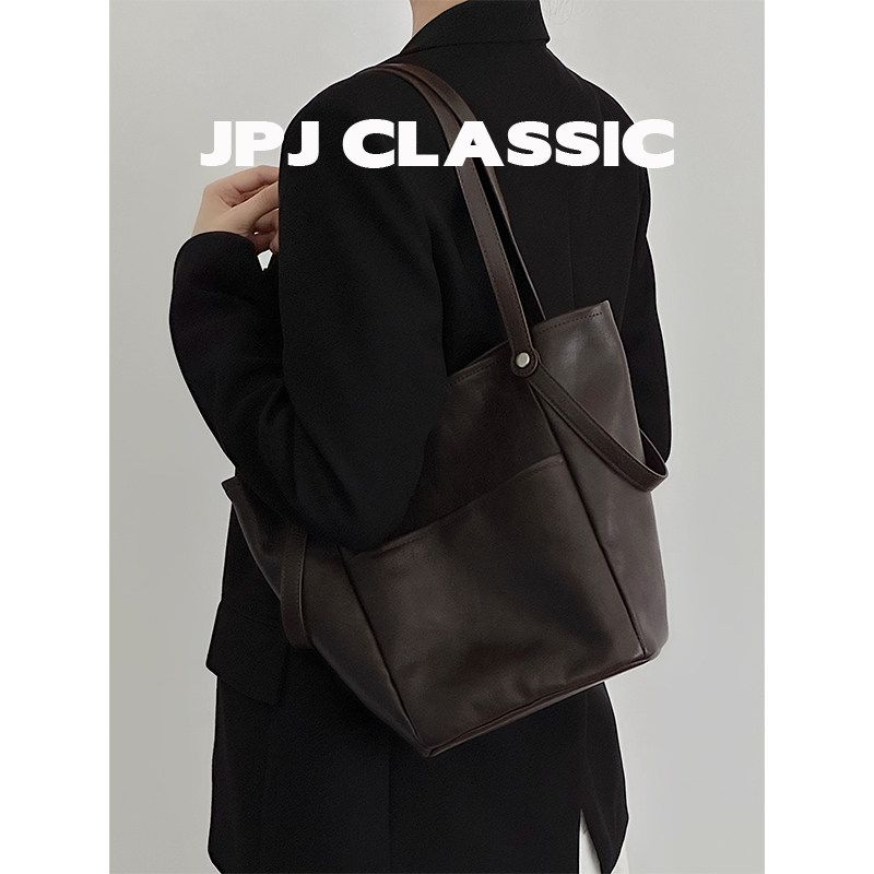 jpjclassic头层植鞣牛皮水桶包单肩斜挎菜篮子通勤软包慵懒腋下包,淘宝优惠券,粉丝福利购,淘宝优惠卷