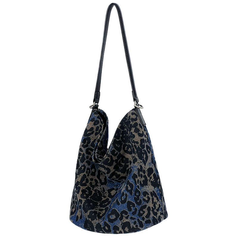 jpjclassic新品牛仔布豹纹水桶包单肩斜挎大容量软包通勤包腋下包,淘宝优惠券,粉丝福利购,淘宝优惠卷