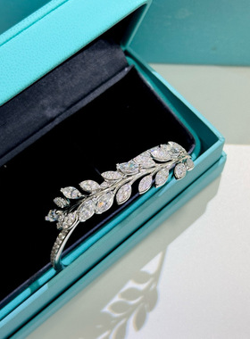 S925纯银精工高级感繁枝树叶镶嵌璀璨马眼钻叶子交叉手镯满钻手环