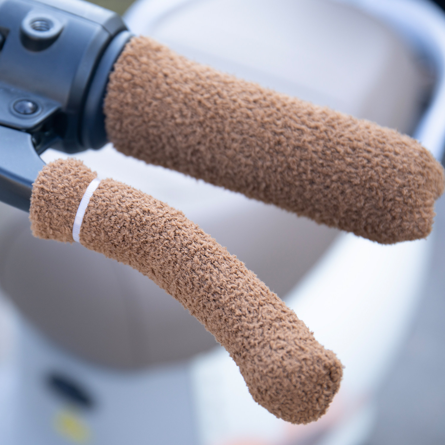 电动车把套冬季车把套加绒加厚通用手把套带三轮车摩托把手套保暖,淘宝优惠券,粉丝福利购,淘宝优惠卷