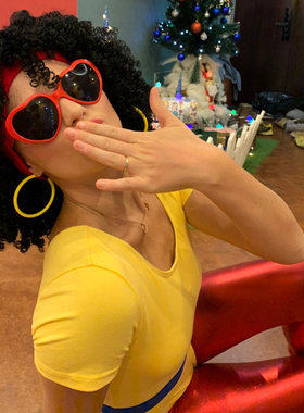 抖音爱心特效眼镜灯光变心形