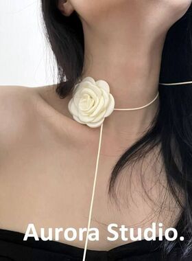 法式小香风高级氛围感复古森系黑白花朵项链山茶花颈带玫瑰choker