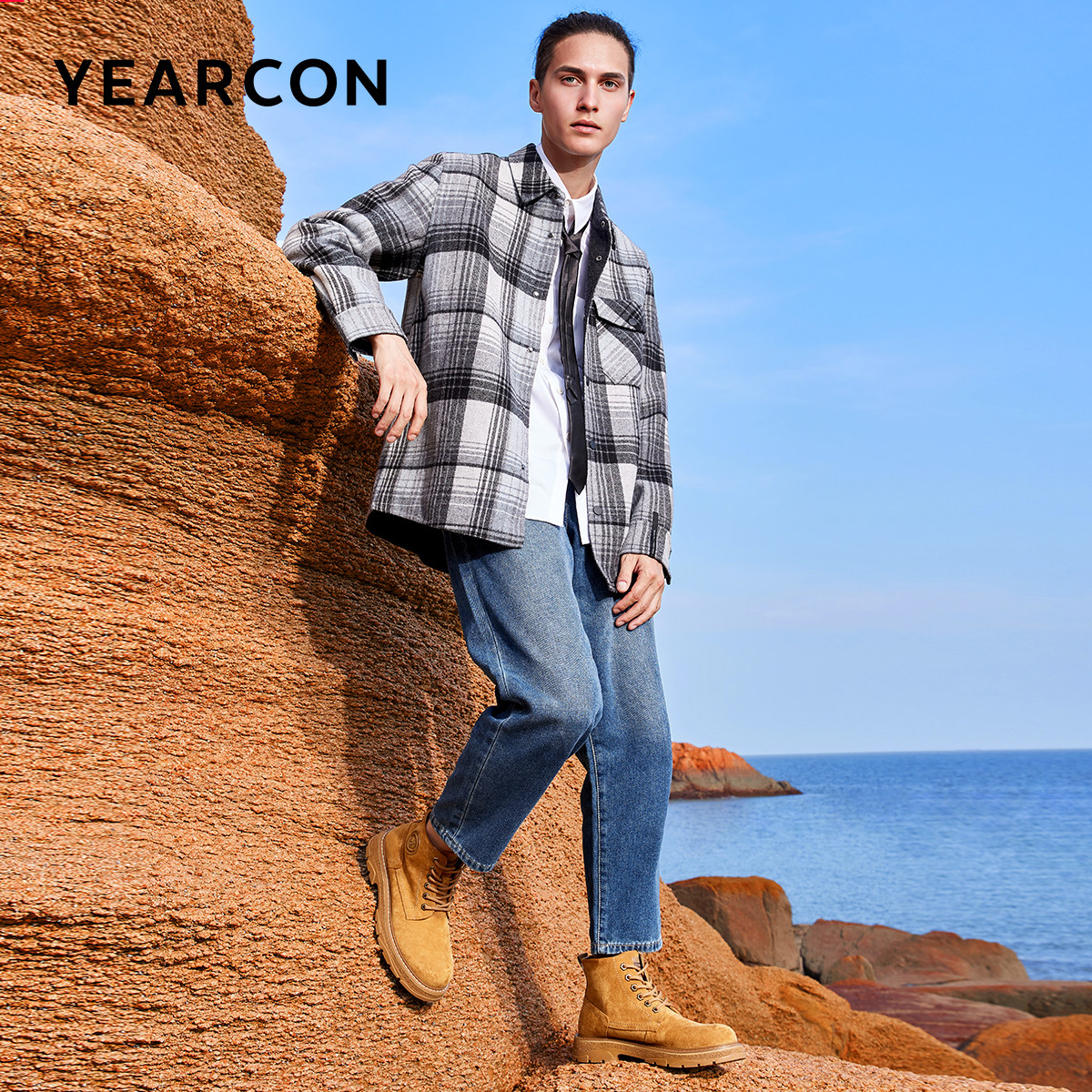  意尔康皮鞋马丁靴