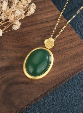 新款名媛风设计尼迫尔古法镀金镶嵌玉髓祖母绿项链项坠送母亲礼物