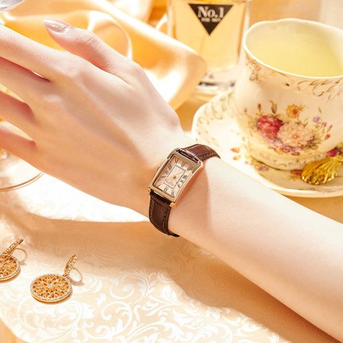 聚利时手表女款轻奢小众正品复古小方表圣诞节礼物送女朋友石英表 - 图0