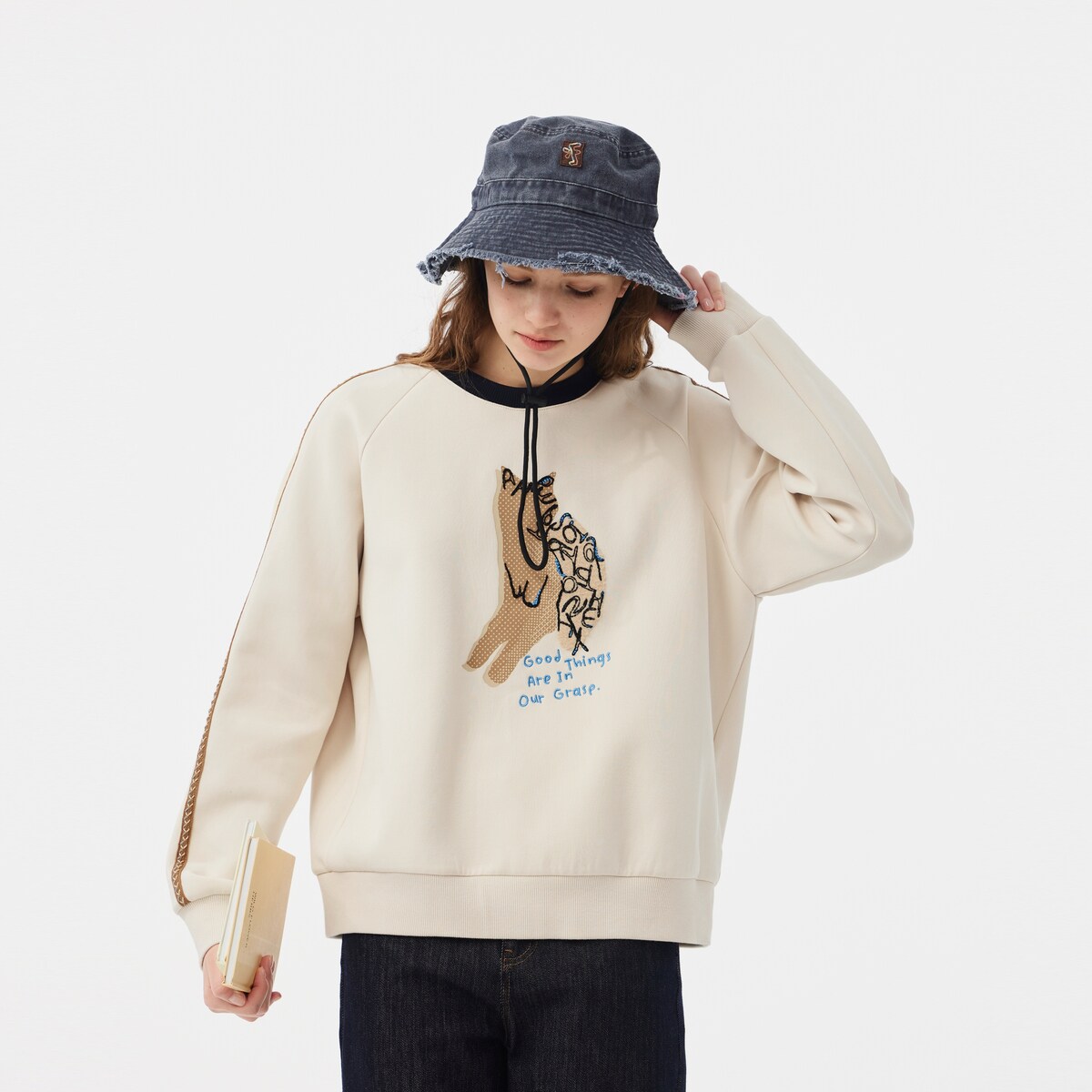 飞鸟和新酒商场同款女装洋气新款圆领小个子短款卫衣FZ41010012