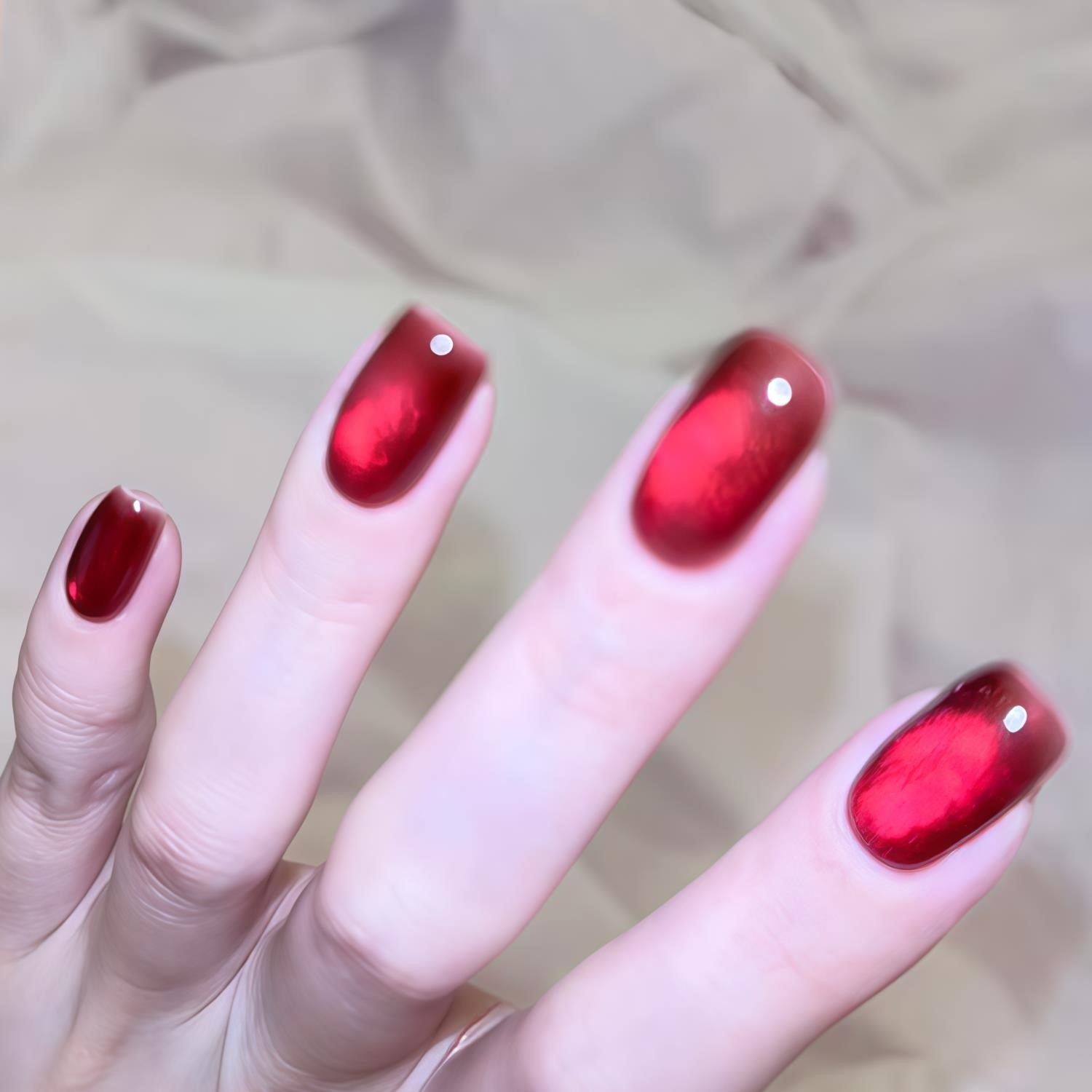 纯手工牛血红鸽血红绒球猫眼穿戴甲2026新年款秋冬高级感小众显白,淘宝优惠券,粉丝福利购,淘宝优惠卷