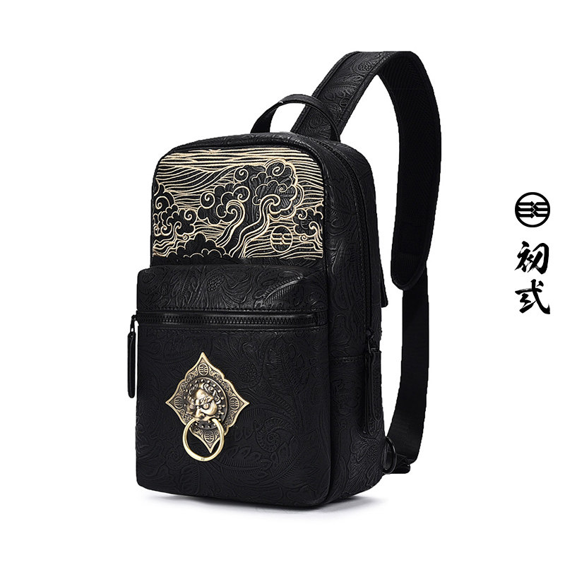 初弎狮子头中国风潮牌男士单肩包 初弎男士包袋