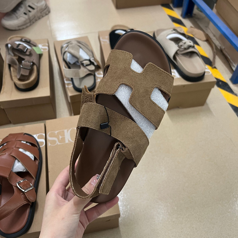 真皮！休闲风断码折扣捡漏圆头平底H型魔术贴一字带露趾凉鞋,淘宝优惠券,粉丝福利购,淘宝优惠卷