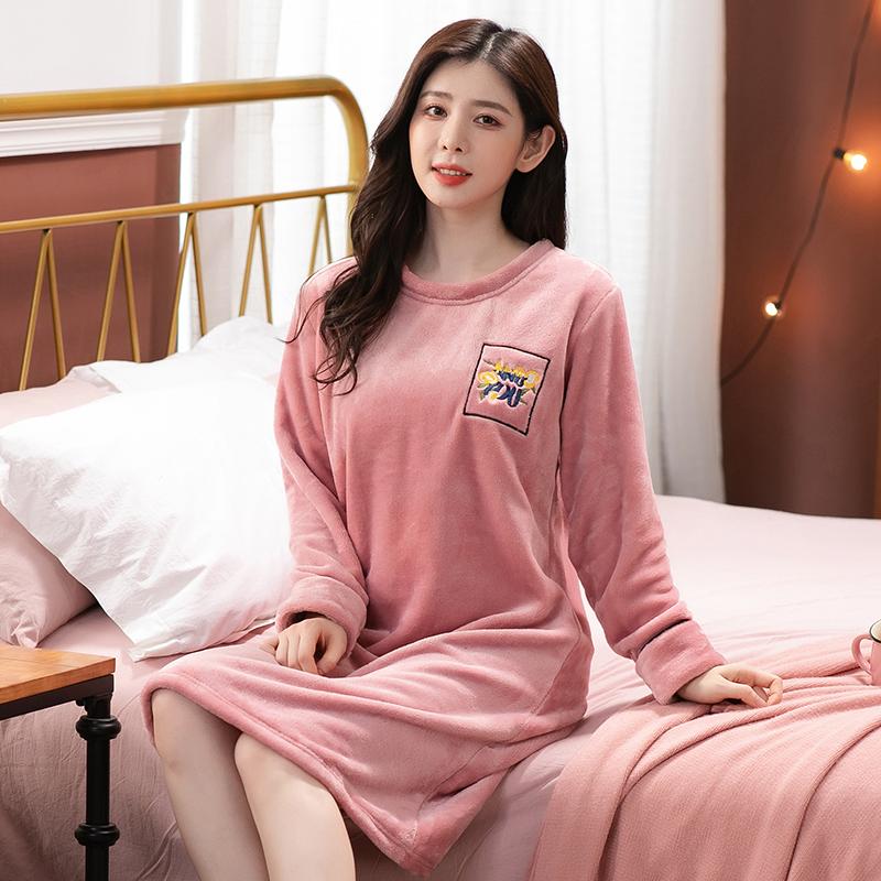 法兰绒睡裙女秋冬大码胖MM居家服宽松过膝外穿中年妈妈睡衣珊瑚绒 - 图0
