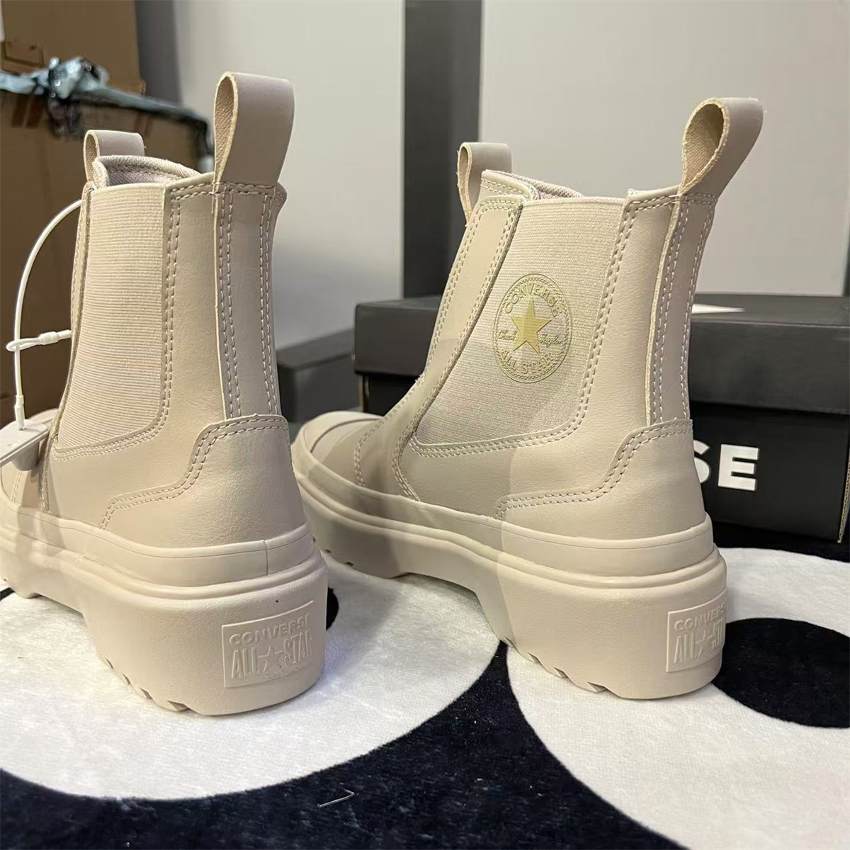 匡威CONVERSE复古中帮米色切尔西厚底短靴休闲保暖A08395c - 图1