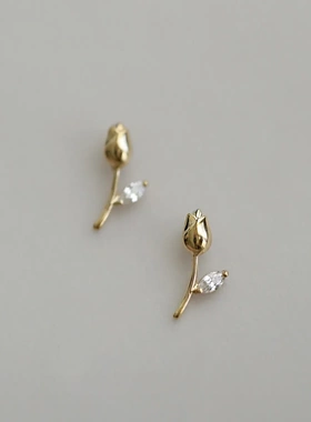 与春天的不期而遇~S925银镀14K金郁金香精致气质设计感吊坠锁骨链