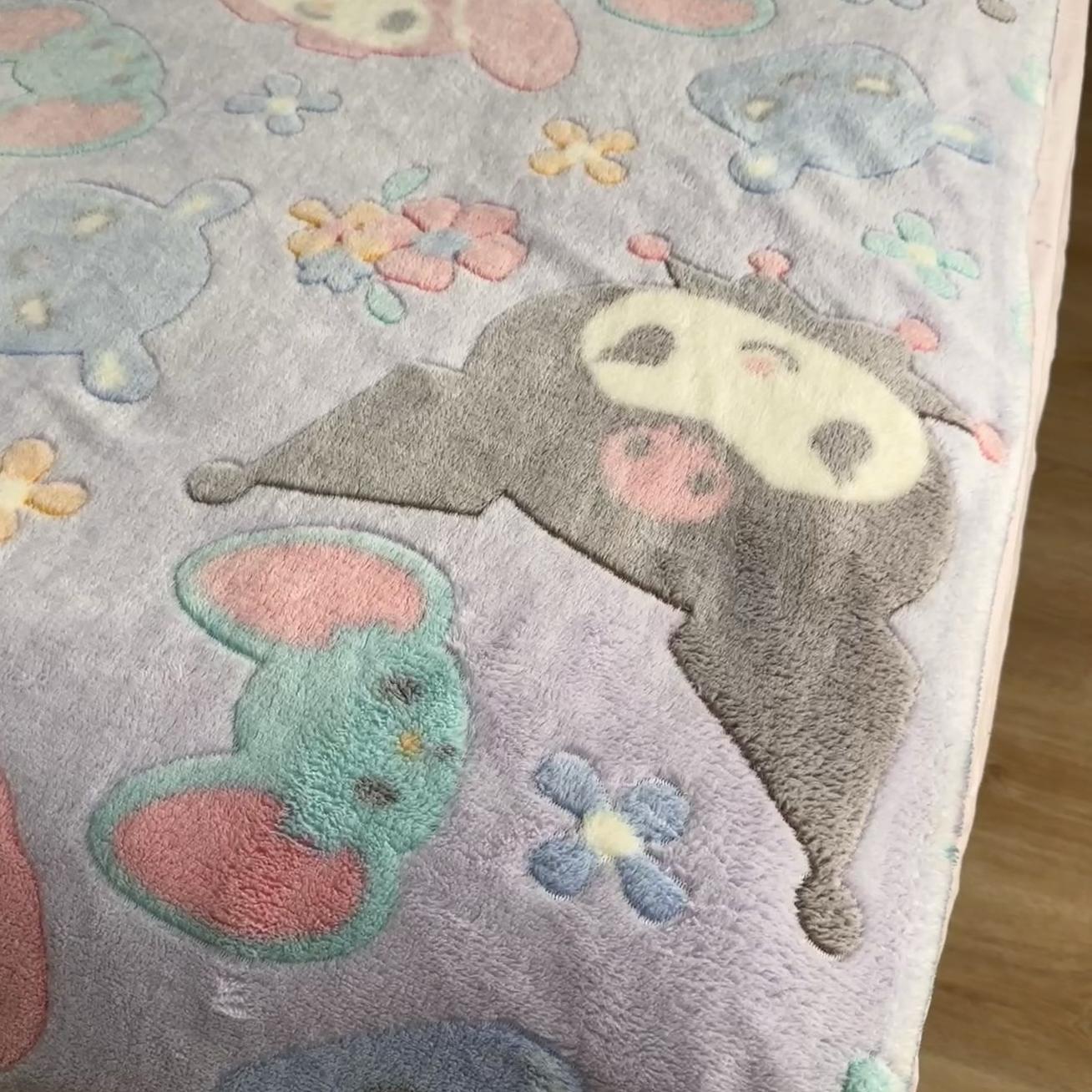 外贸卡通凯蒂猫合集立体图案可铺可盖双面自发热毯子不掉毛可机洗