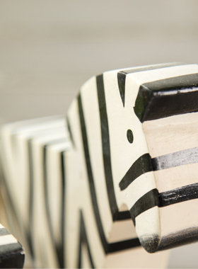 zakka杂 北欧动物原木雕 刻创意家居  套二方形斑马