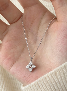 星芒四叶草项链女纯银韩版简约轻奢高级感锁骨链满锆吊坠源头批发