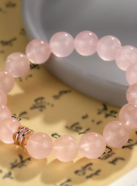 马达加斯粉晶串珠手链女小众高级感原创时尚百搭水晶手串饰批发