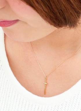 日本18k金锁骨链十字架吊坠