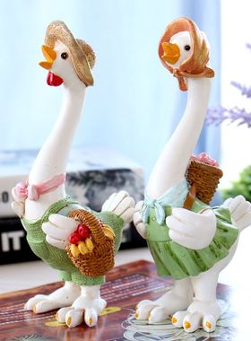 彩绘树脂鸡年酒柜摆件创