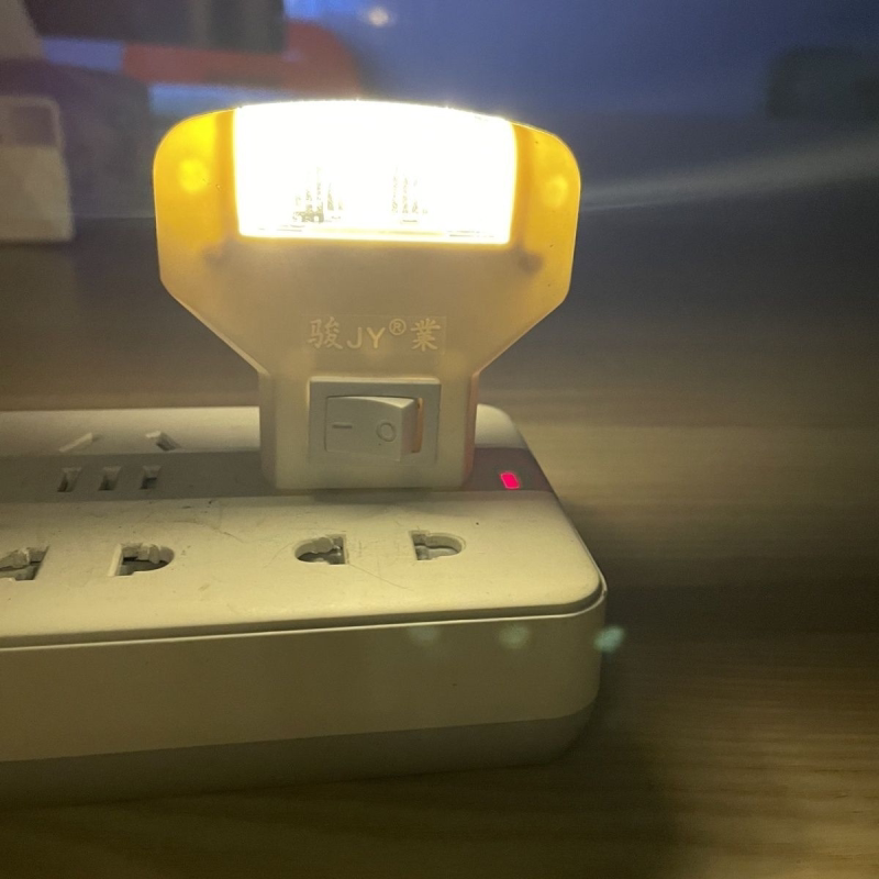 1瓦节能led小夜灯 白光三角床头灯创意小夜灯 家用卧室插电省电灯