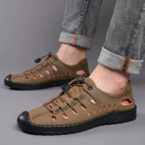Модные босоножки, повседневные нескользящие туфли, тапочки в стиле Crocs, лето 2022 года, из натуральной кожи, мягкая подошва