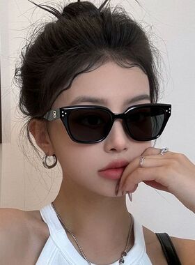 复古方框猫眼墨镜女男高级感窄框2026新款潮防紫外线大脸太阳眼镜