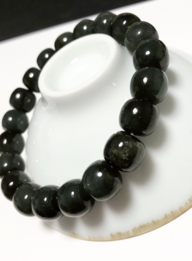 S1655# 天然和田玉且末俏糖老型珠手链10*9mm 重量32.20克 配证书