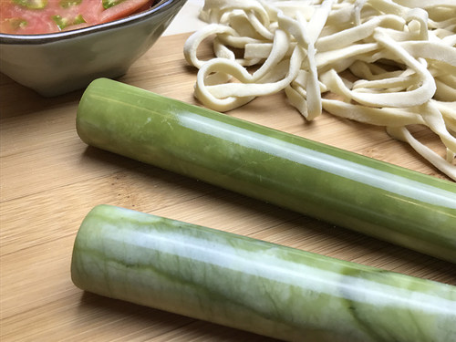 纯天然岫玉擀面杖 玉石擀面杖 佳品 擀饺皮 不粘面 - 图0