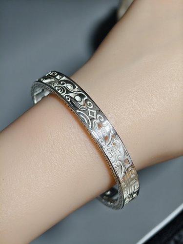 【足银999】手工錾刻镂空浮雕饕餮兽面银镯民族风银手镯 - 图3