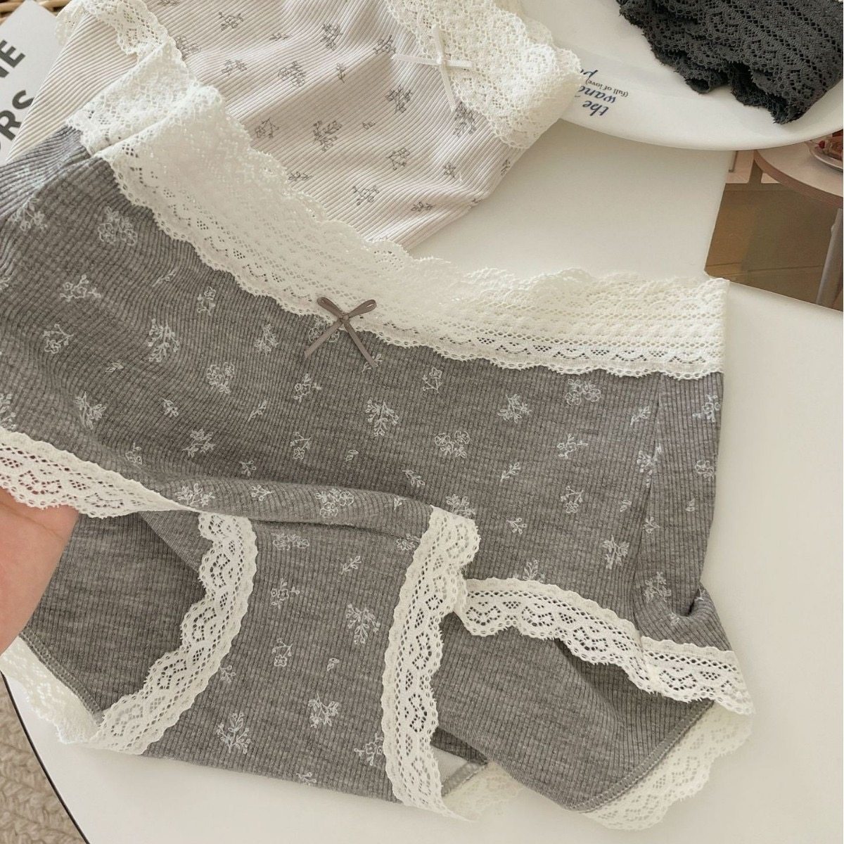 高级灰咖50支莫代尔碎花女内裤甜美蕾丝中腰A类全棉裆10A抑菌包臀,淘宝优惠券,粉丝福利购,淘宝优惠卷