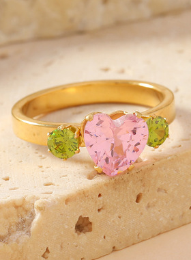 跨境 轻奢欧美风不锈钢戒指女 时尚镶粉色爱心钻绿色宝石钛钢戒指