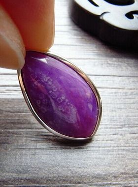 【寂寞五岁】艳紫色 苏纪石镶银项坠 舒俱徕