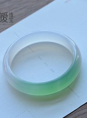 柳绿芽翠青半山水玉髓玛瑙手镯女