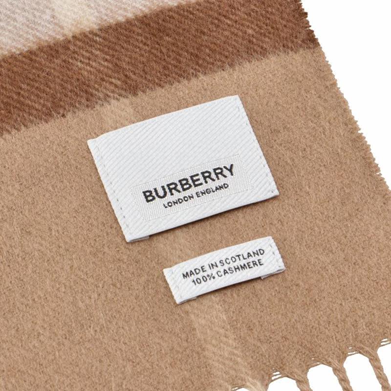 正品burberry /巴宝莉情侣款ys披肩 怀远海外T恤