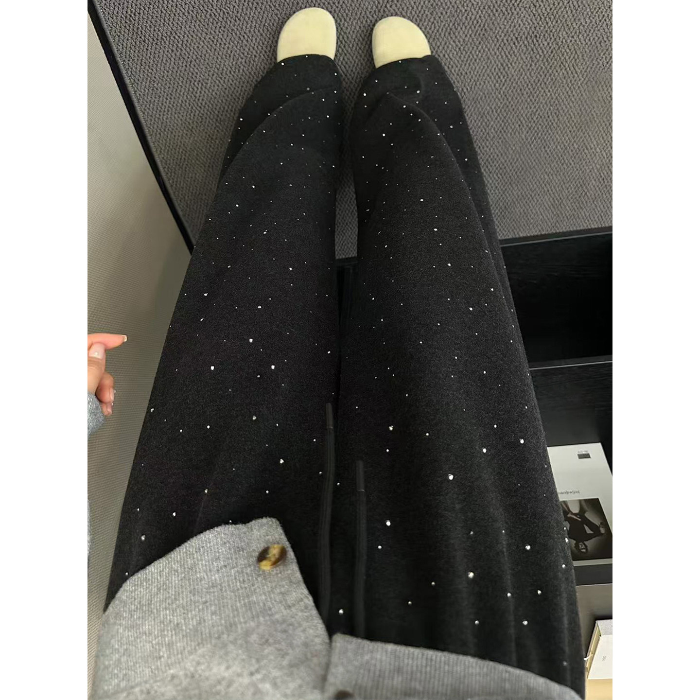 黑灰色闪钻阔腿休闲裤女冬季加绒加厚胖妹妹mm高腰设计感直筒长裤,淘宝优惠券,粉丝福利购,淘宝优惠卷