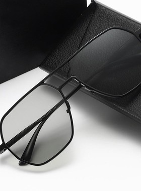 开车偏光变色眼镜超轻弹簧镜腿