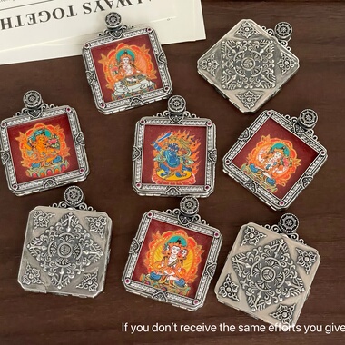 S925纯银八大守护红色唐卡佛像方牌吊坠藏式复古时尚重工高级