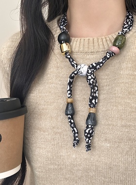 豹纹飘带珍珠项链女款轻奢小众