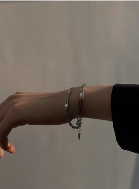 小众设计字母手链钛钢男女