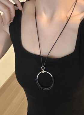 韩版复古圈圈黑绳吊坠项链