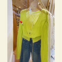 High level sensation super-looking and lazy hollowed-out horse seater knitted cardigan with thin blouses blouse butter fruits green vv collar sweater