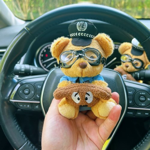 警察小熊车内饰品摆件汽车怀挡装饰玩偶可爱车载转向灯雨刮器公仔 - 图3