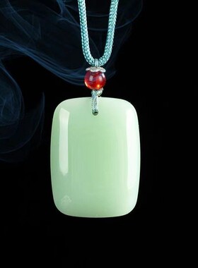 新中式无事牌吊坠项链仿玉石新疆和田玉平安牌男女款简约玻璃吊坠