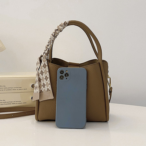 爆款手提包包女2026新款时尚百搭单肩斜挎包高级感上班通勤水桶包 - 图1